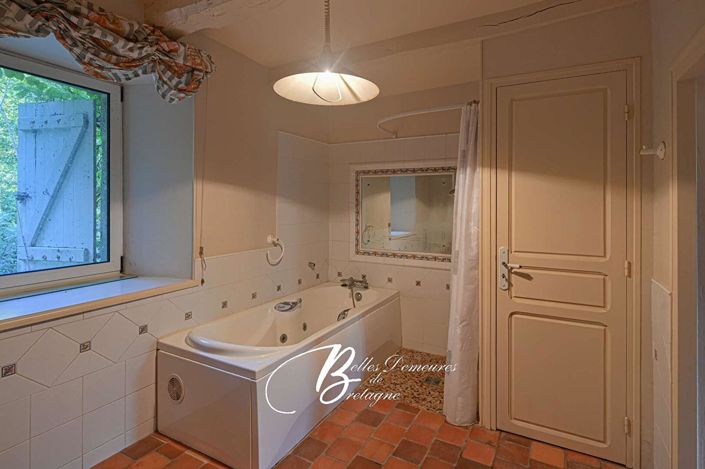 Image No.12-4 Bed House for sale