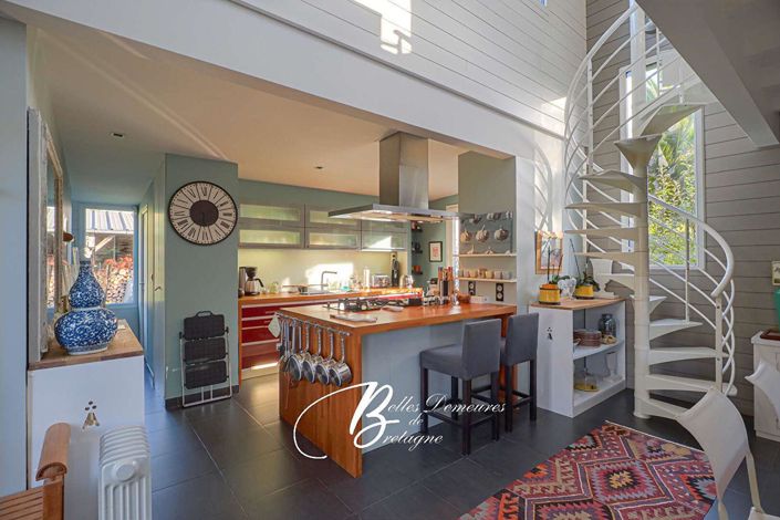 Image No.6-4 Bed House for sale