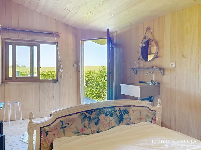 Image No.20-3 Bed House for sale