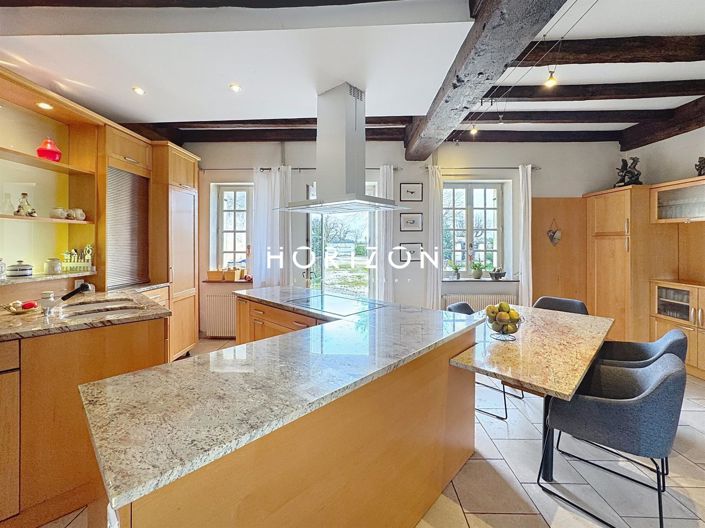 Image No.10-5 Bed House for sale