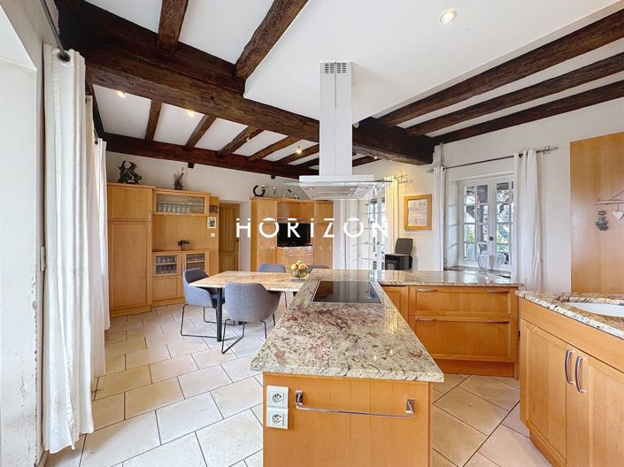 Image No.11-5 Bed House for sale