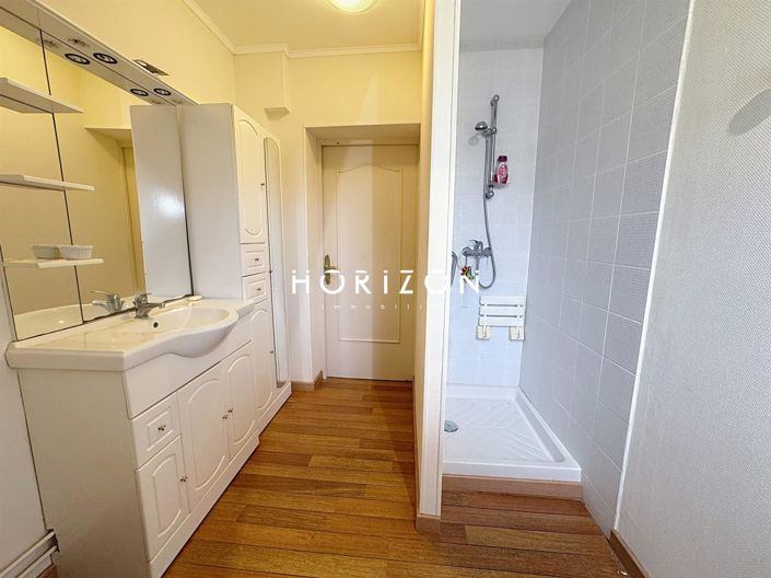 Image No.29-5 Bed House for sale