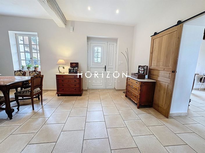 Image No.6-5 Bed House for sale