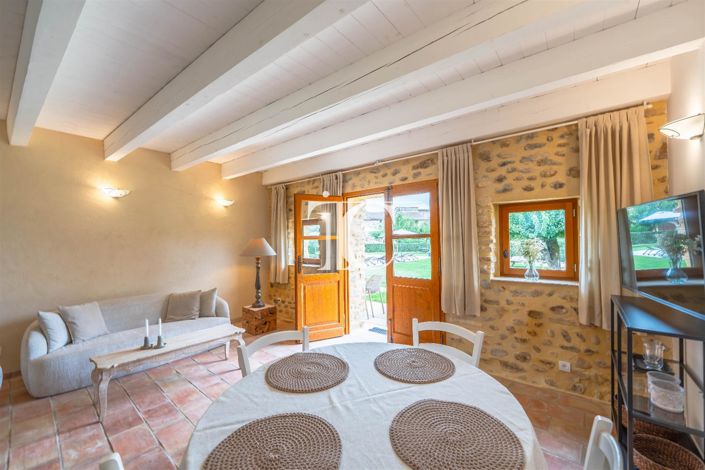 Image No.10-10 Bed House for sale