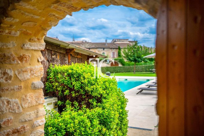 Image No.22-10 Bed House for sale