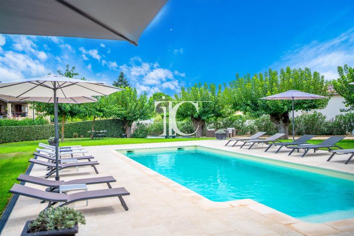 Image No.28-10 Bed House for sale