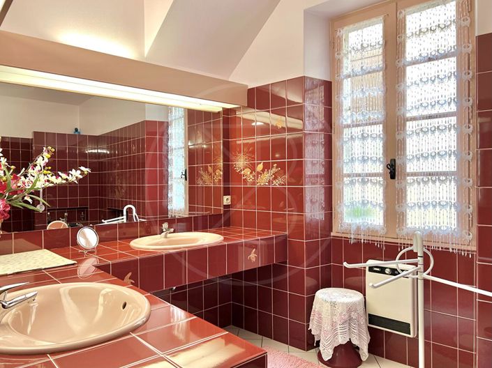 Image No.12-3 Bed House for sale