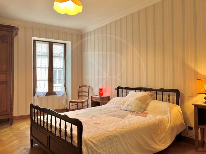 Image No.9-3 Bed House for sale