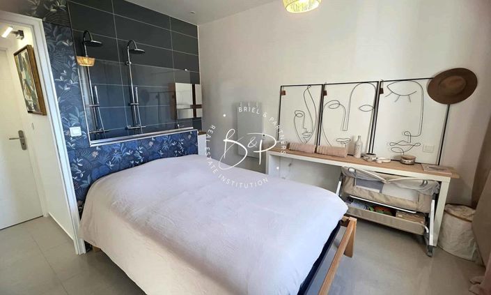 Image No.11-3 Bed House for sale