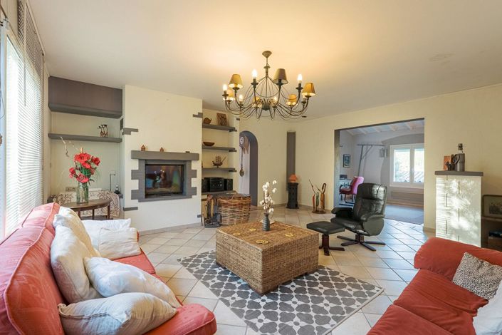 Image No.10-4 Bed House for sale