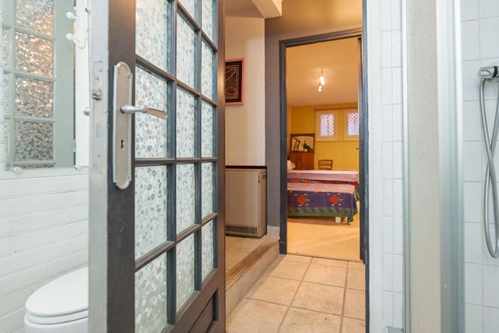 Image No.18-4 Bed House for sale