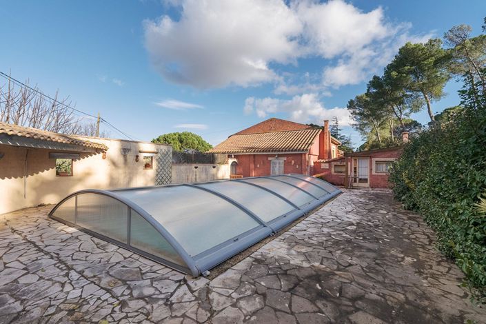 Image No.2-4 Bed House for sale