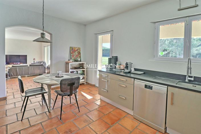 Image No.4-4 Bed House for sale