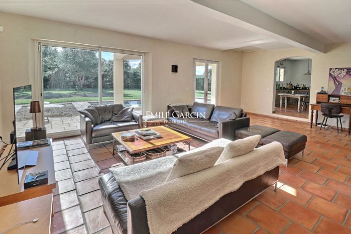 Image No.5-4 Bed House for sale