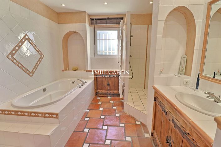 Image No.7-4 Bed House for sale