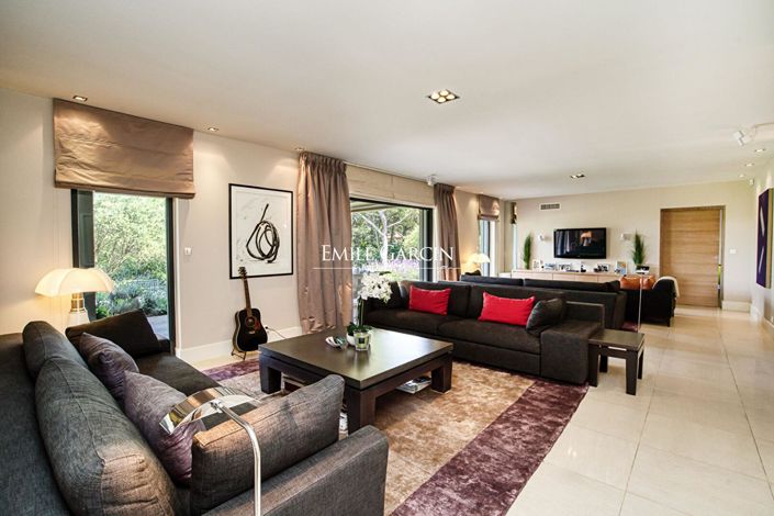 Image No.5-Propriété de 6 chambres à vendre à Ramatuelle