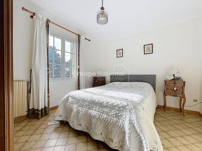 Image No.13-4 Bed Property for sale