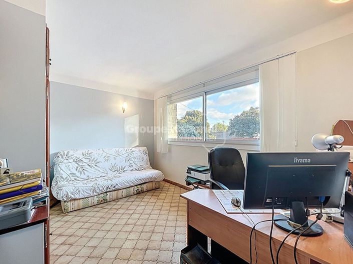 Image No.14-4 Bed Property for sale