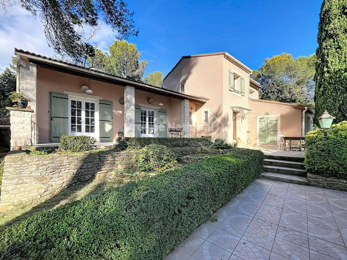 Image No.17-4 Bed Property for sale