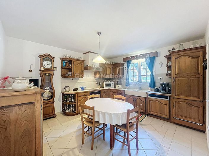 Image No.9-4 Bed Property for sale