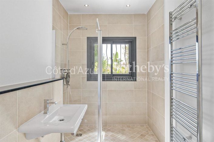 Image No.13-3 Bed House for sale