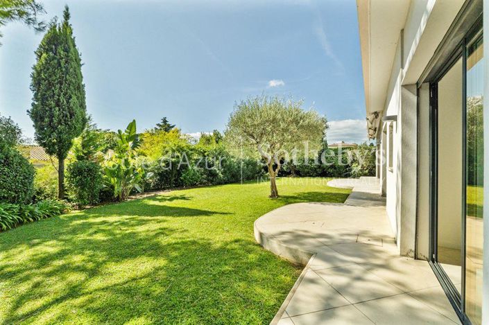 Image No.8-3 Bed House for sale