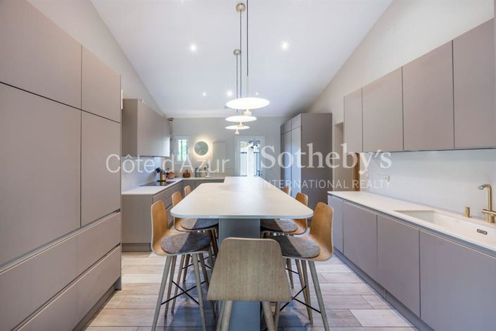 Image No.14-7 Bed House for sale