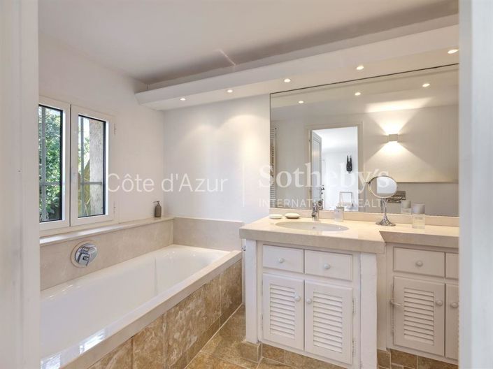 Image No.17-Propriété de 4 chambres à vendre à Mouans-Sartoux