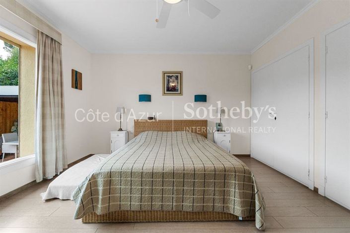 Image No.11-4 Bed House for sale