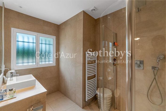 Image No.14-4 Bed House for sale