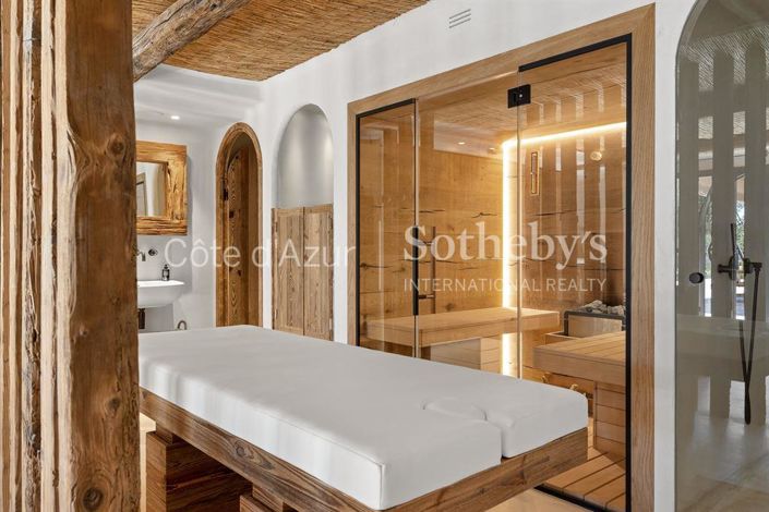 Image No.13-Propriété de 5 chambres à vendre à Mougins