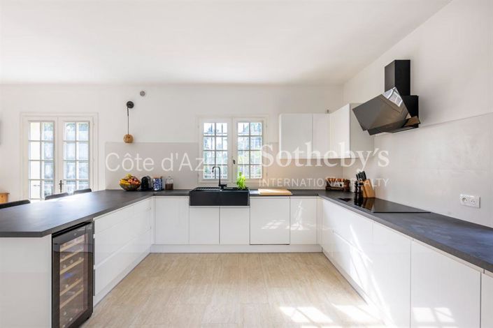 Image No.15-7 Bed House for sale