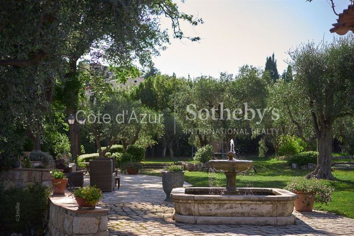 Image No.11-Propriété de 12 chambres à vendre à Mougins
