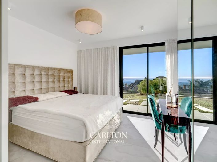 Image No.14-4 Bed House for sale