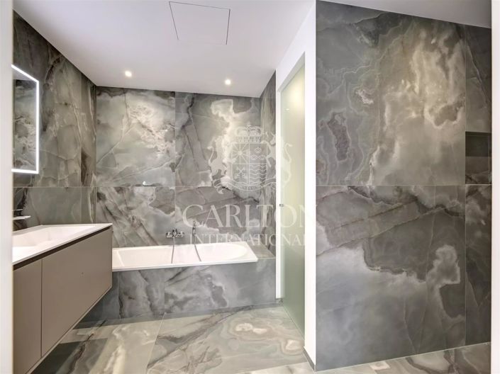 Image No.16-4 Bed House for sale