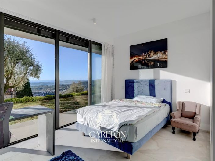 Image No.16-4 Bed House for sale
