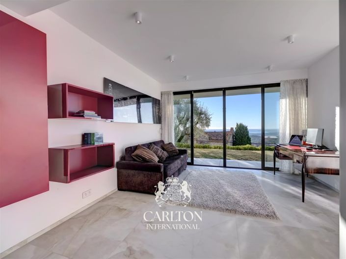 Image No.17-4 Bed House for sale