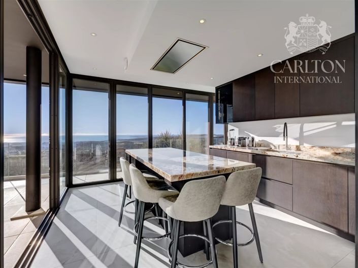 Image No.5-4 Bed House for sale