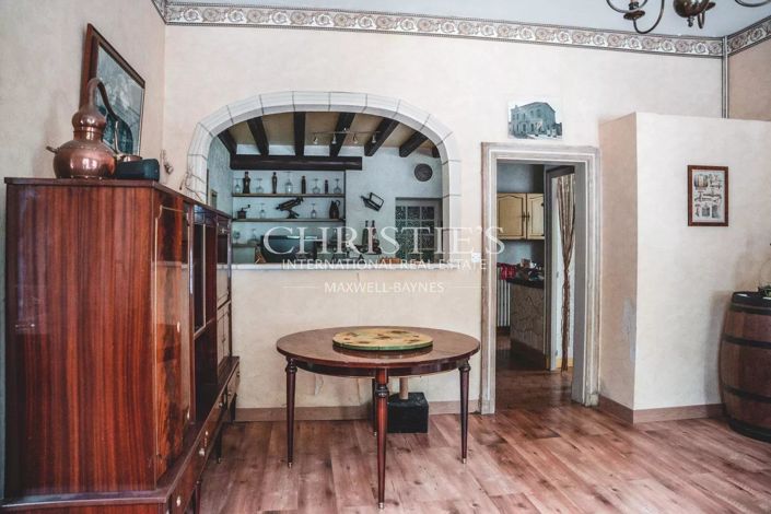 Image No.16-4 Bed House for sale