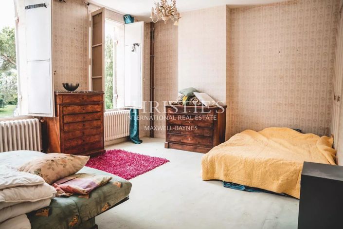 Image No.20-4 Bed House for sale