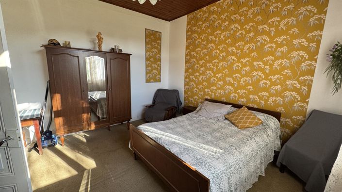 Image No.8-2 Bed House for sale