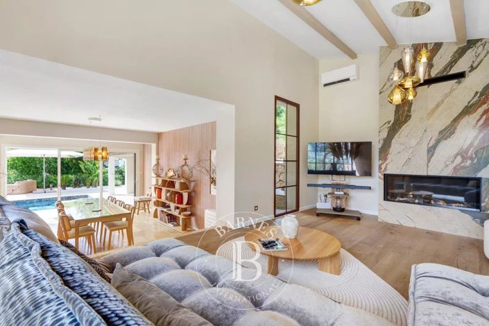 Image No.5-5 Bed House for sale