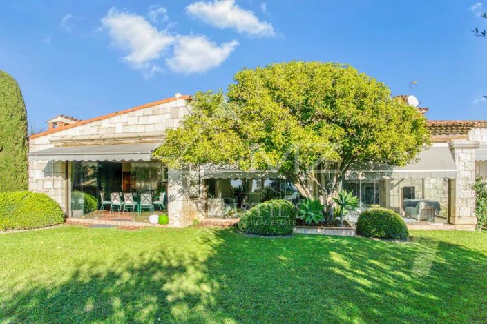 Image No.2-5 Bed House for sale