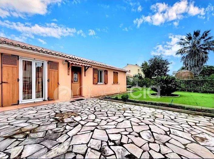 Image No.2-3 Bed House for sale