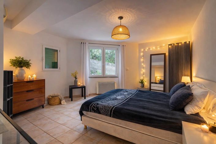 Image No.6-3 Bed House for sale