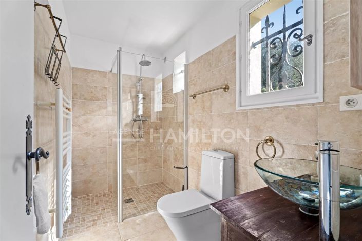 Image No.10-6 Bed House for sale
