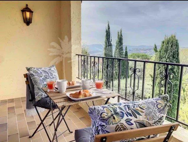 Image No.11-6 Bed House for sale