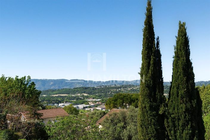 Image No.16-6 Bed House for sale