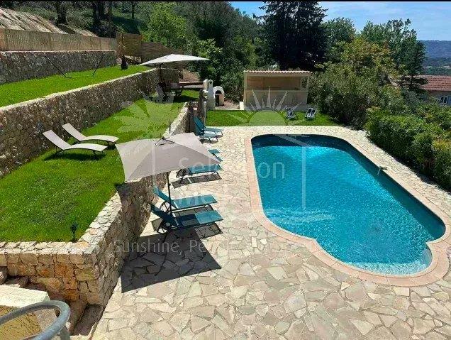 Image No.18-6 Bed House for sale