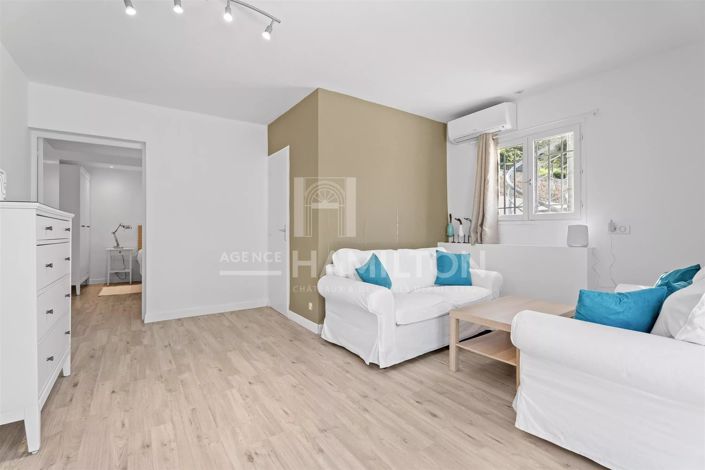 Image No.22-6 Bed House for sale